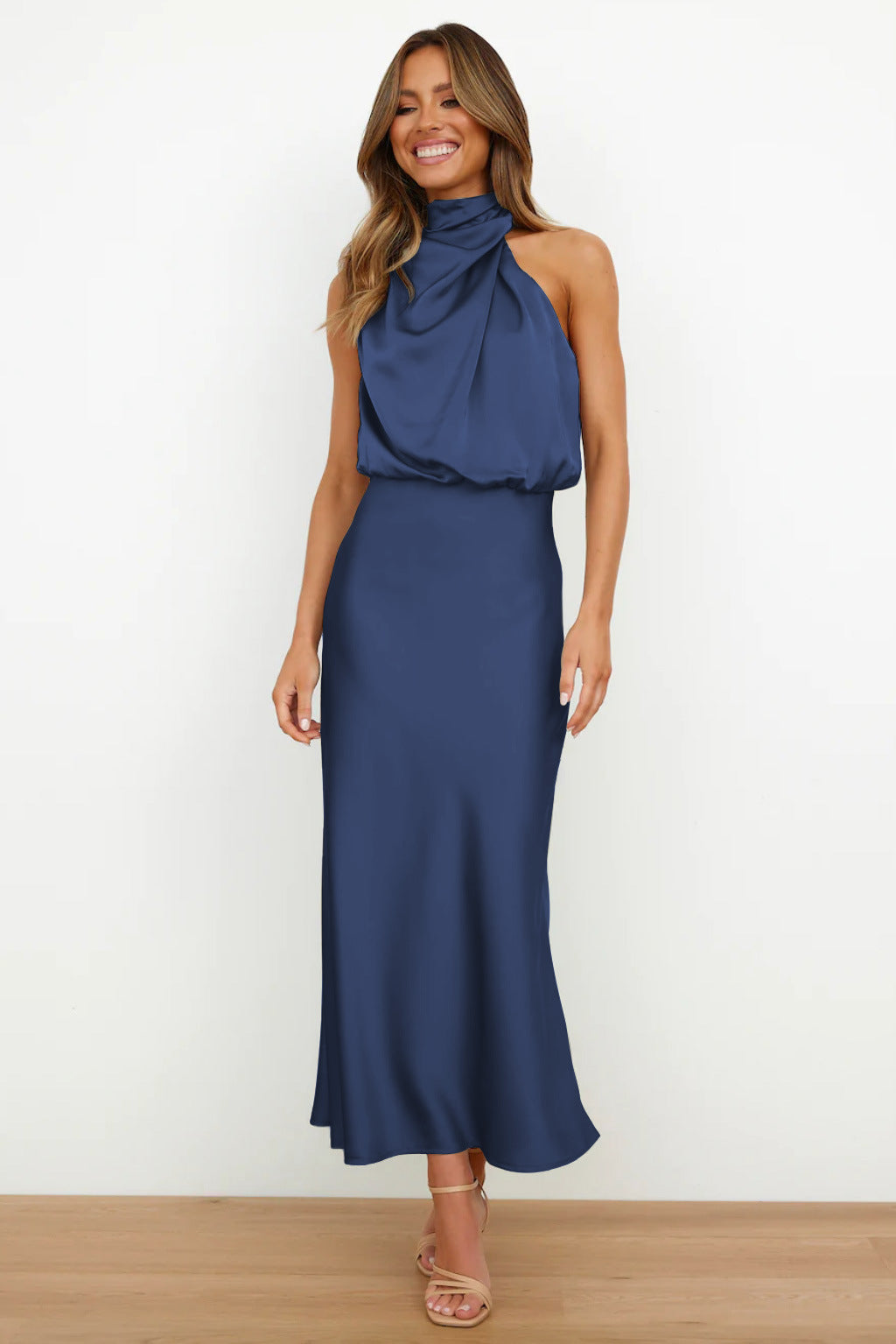 Carlina™ - Lang kjole med halterneck
